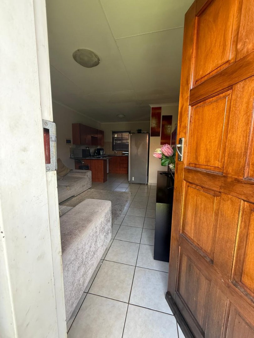 To Let  Bedroom Property for Rent in The Orchards Gauteng