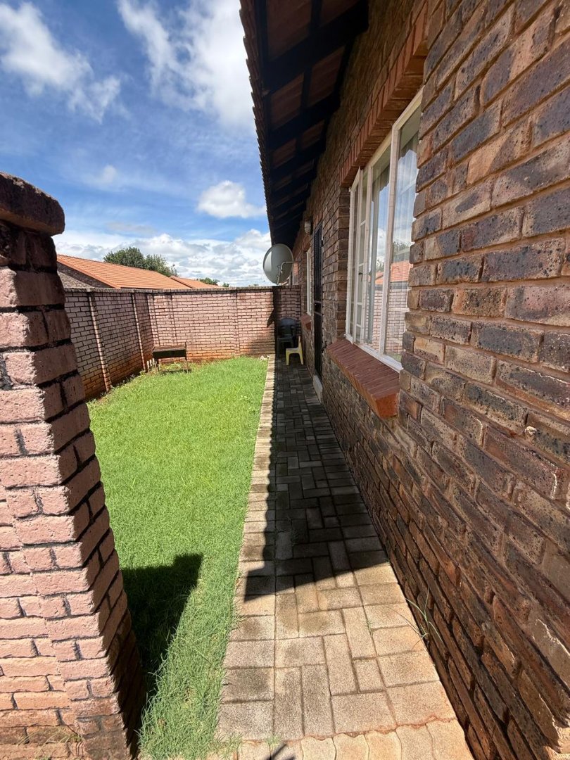 To Let  Bedroom Property for Rent in The Orchards Gauteng