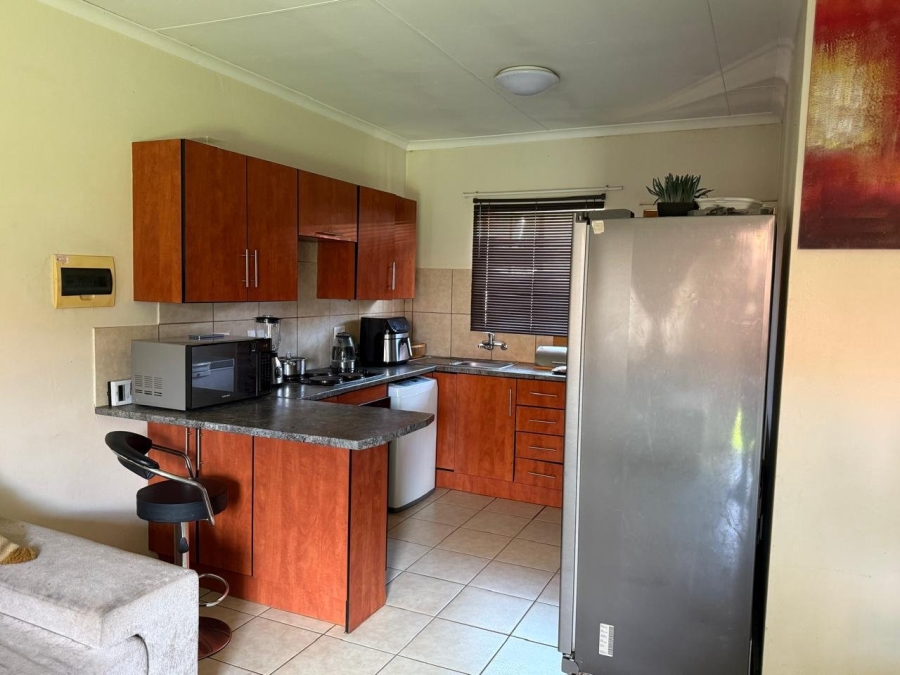 To Let  Bedroom Property for Rent in The Orchards Gauteng