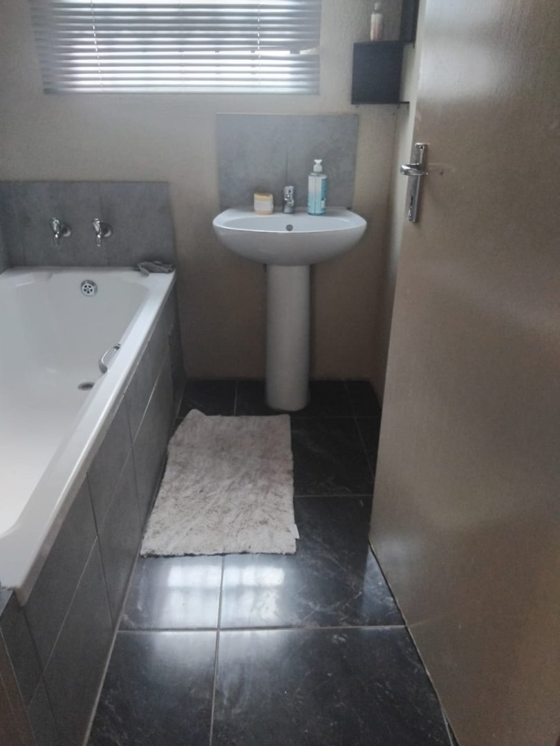 To Let 3 Bedroom Property for Rent in Soshanguve VV Gauteng