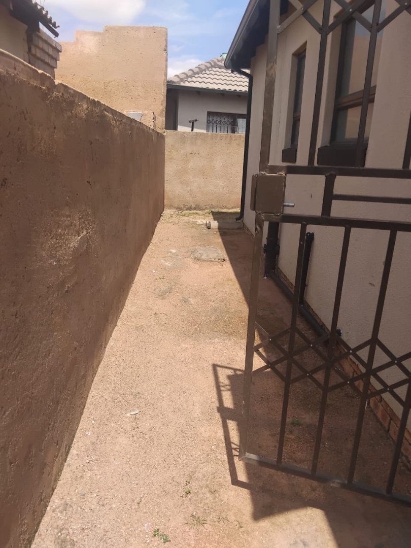 To Let 3 Bedroom Property for Rent in Soshanguve VV Gauteng