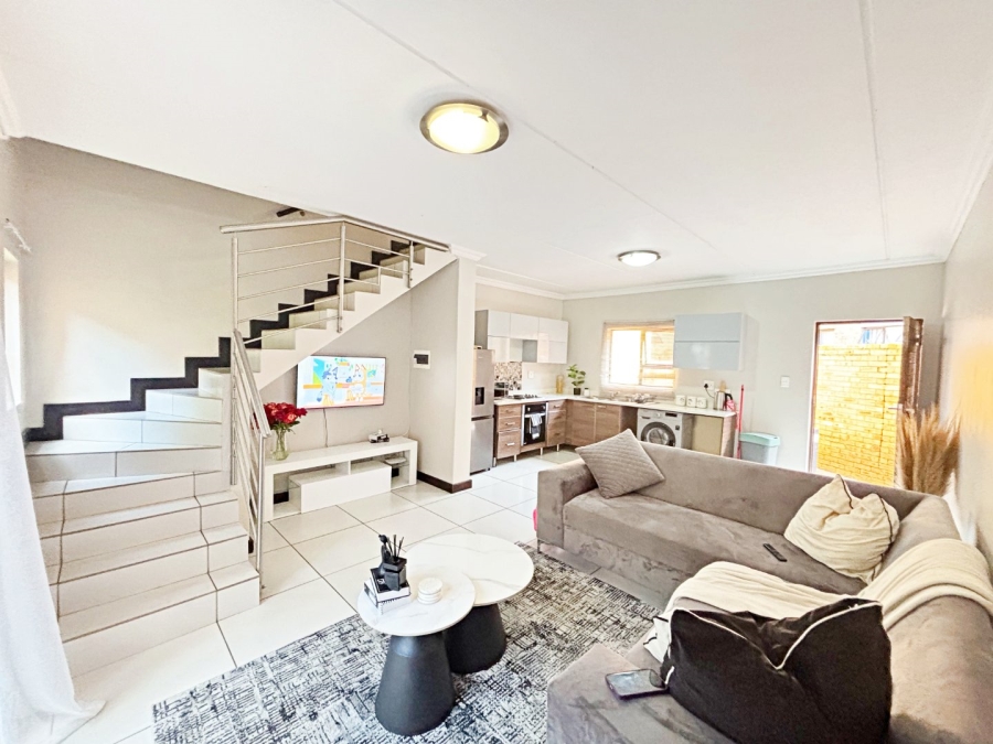 2 Bedroom Property for Sale in Scarlet Park Gauteng