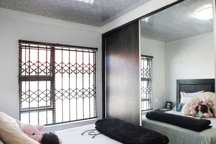 2 Bedroom Property for Sale in Protea Glen Gauteng