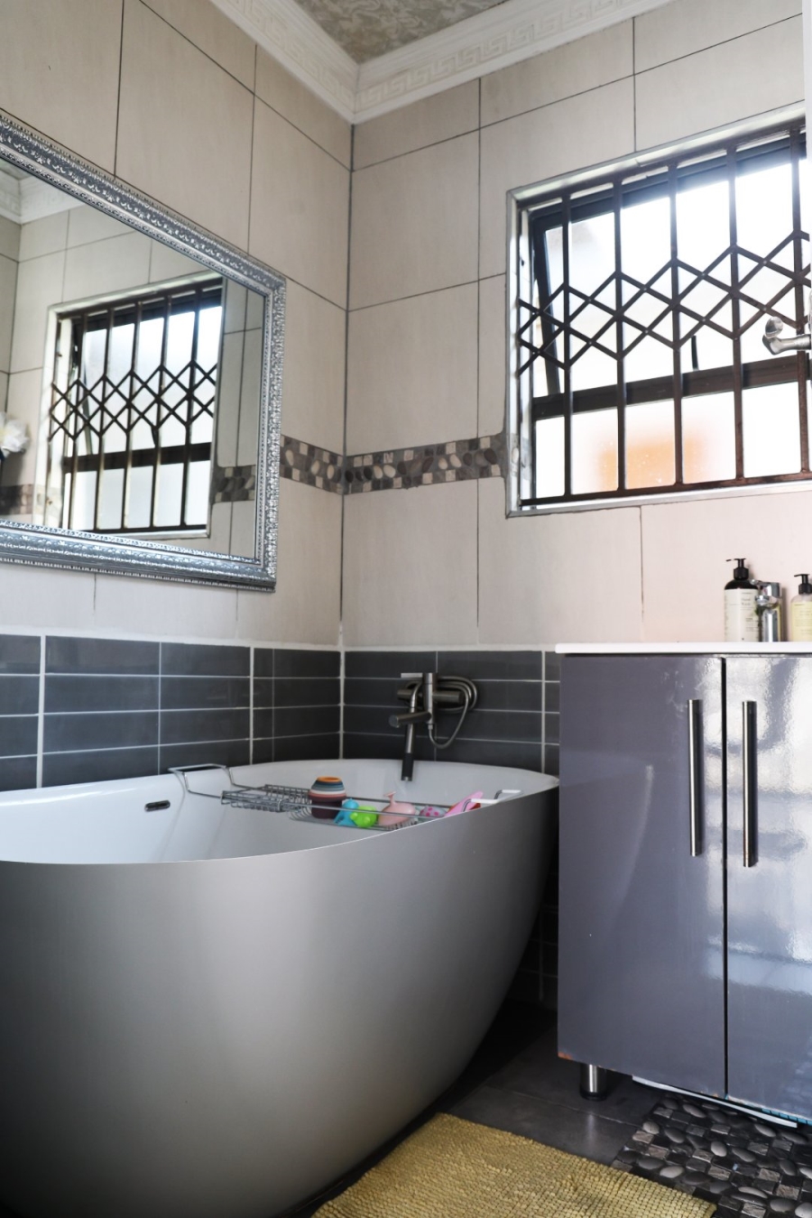 2 Bedroom Property for Sale in Protea Glen Gauteng