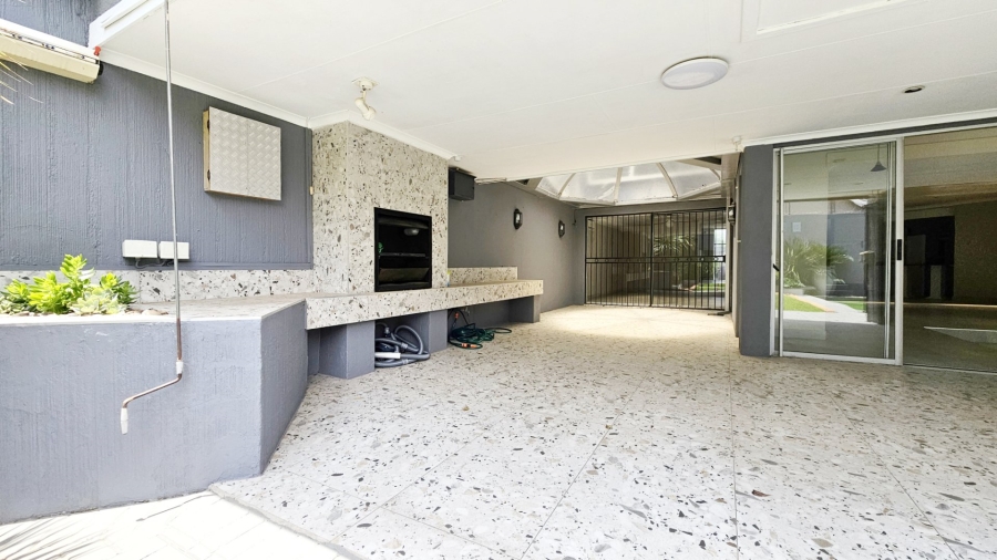 4 Bedroom Property for Sale in Three Rivers Proper Gauteng