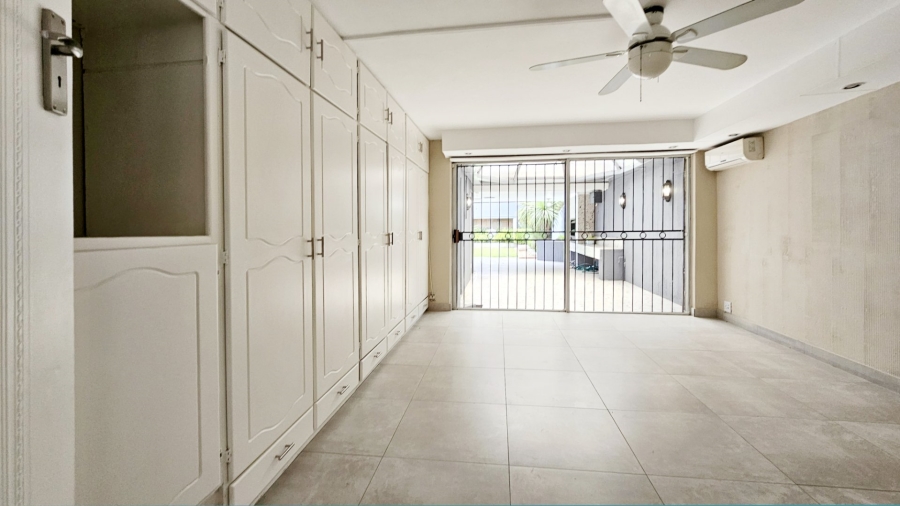 4 Bedroom Property for Sale in Three Rivers Proper Gauteng