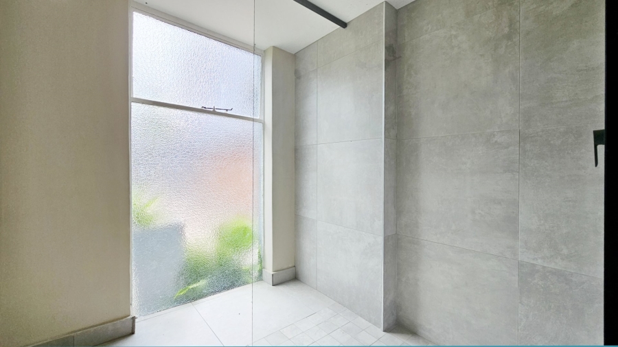 4 Bedroom Property for Sale in Three Rivers Proper Gauteng