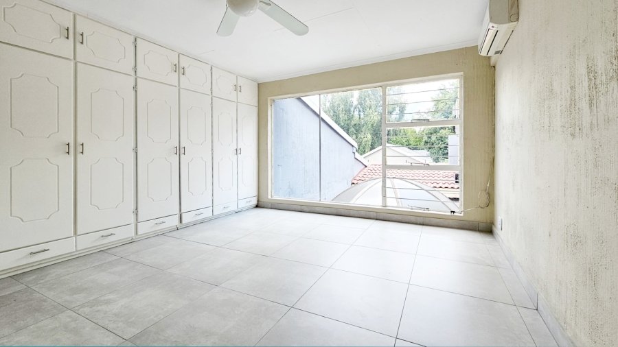 4 Bedroom Property for Sale in Three Rivers Proper Gauteng