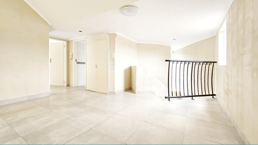 4 Bedroom Property for Sale in Three Rivers Proper Gauteng