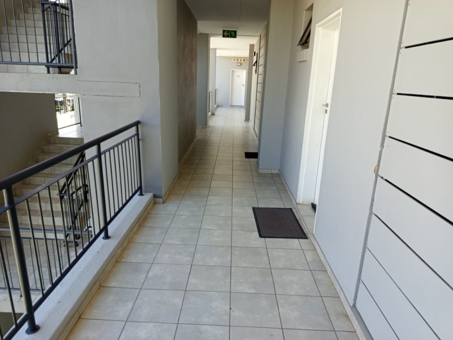2 Bedroom Property for Sale in Grand Central Gauteng