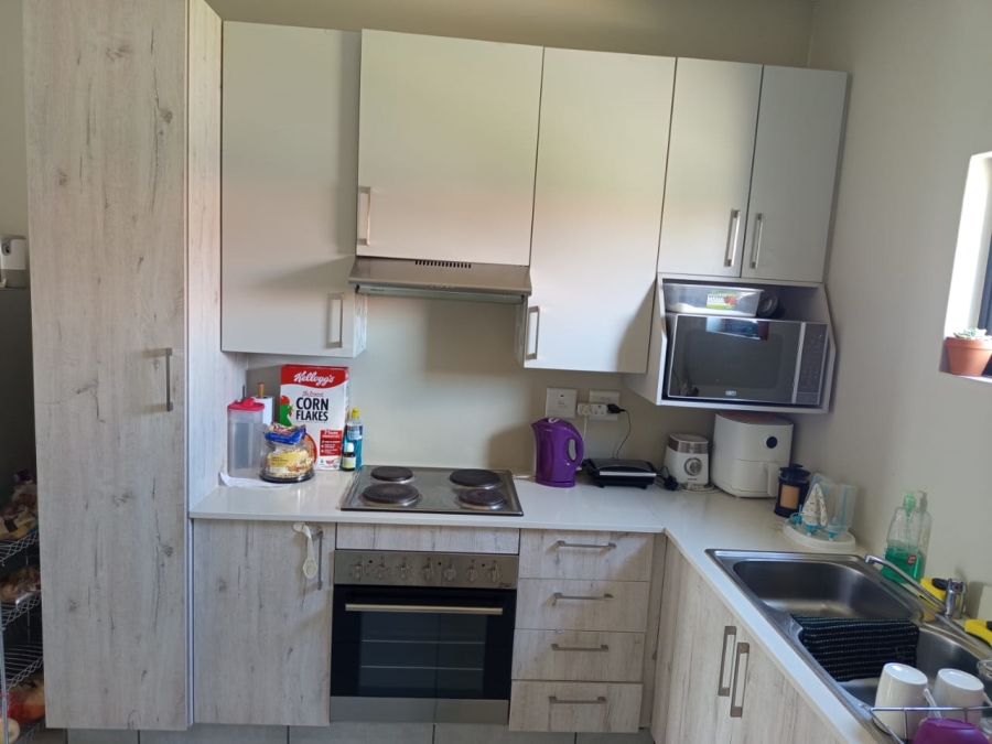 2 Bedroom Property for Sale in Grand Central Gauteng