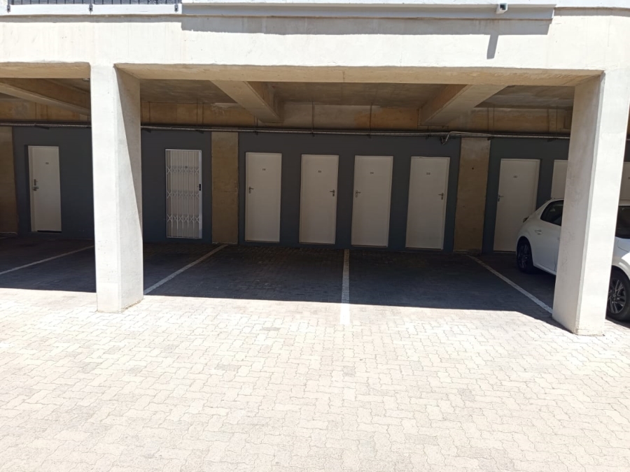 2 Bedroom Property for Sale in Grand Central Gauteng