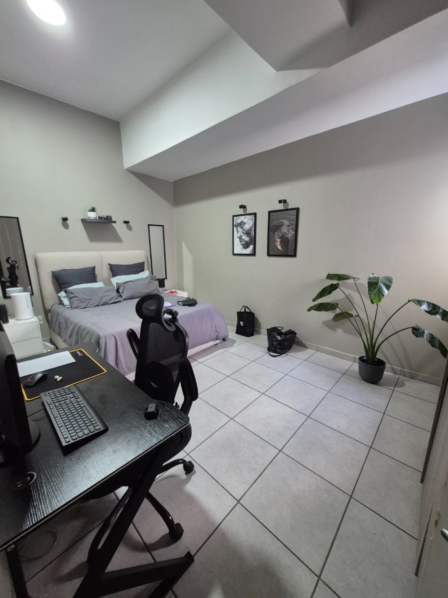 2 Bedroom Property for Sale in Rosebank Gauteng