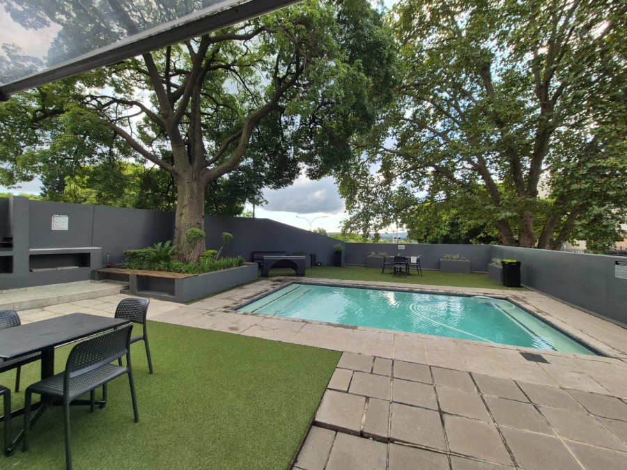 2 Bedroom Property for Sale in Rosebank Gauteng