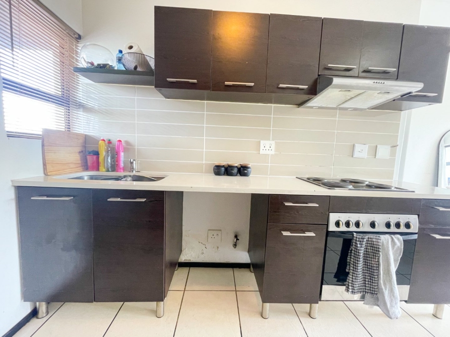 2 Bedroom Property for Sale in Noordwyk Gauteng