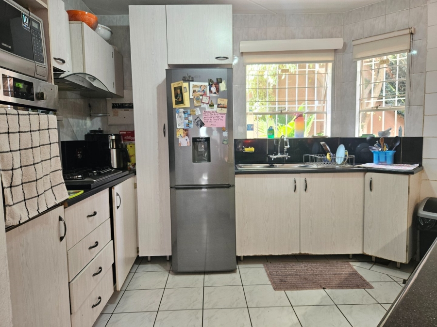 3 Bedroom Property for Sale in Bromhof Gauteng