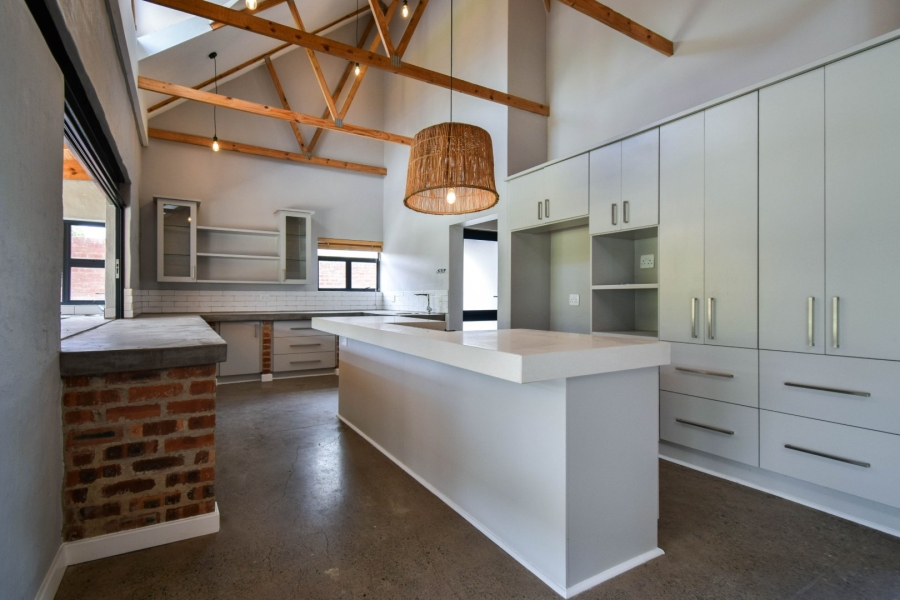 4 Bedroom Property for Sale in Waterlake Farm Lifestyle Estate Gauteng