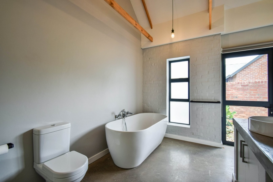 4 Bedroom Property for Sale in Waterlake Farm Lifestyle Estate Gauteng