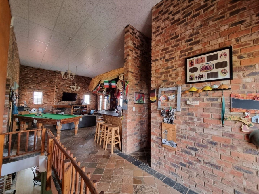 4 Bedroom Property for Sale in Vaaloewer Gauteng