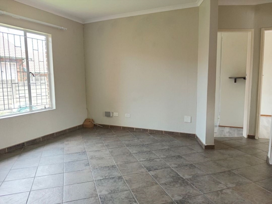 2 Bedroom Property for Sale in Birchleigh Gauteng