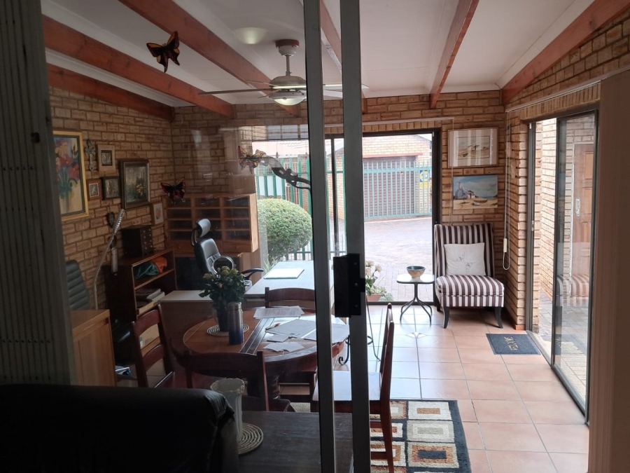 3 Bedroom Property for Sale in Noordheuwel Gauteng