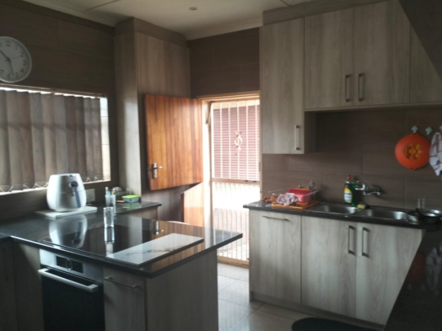 4 Bedroom Property for Sale in Gerdview Gauteng