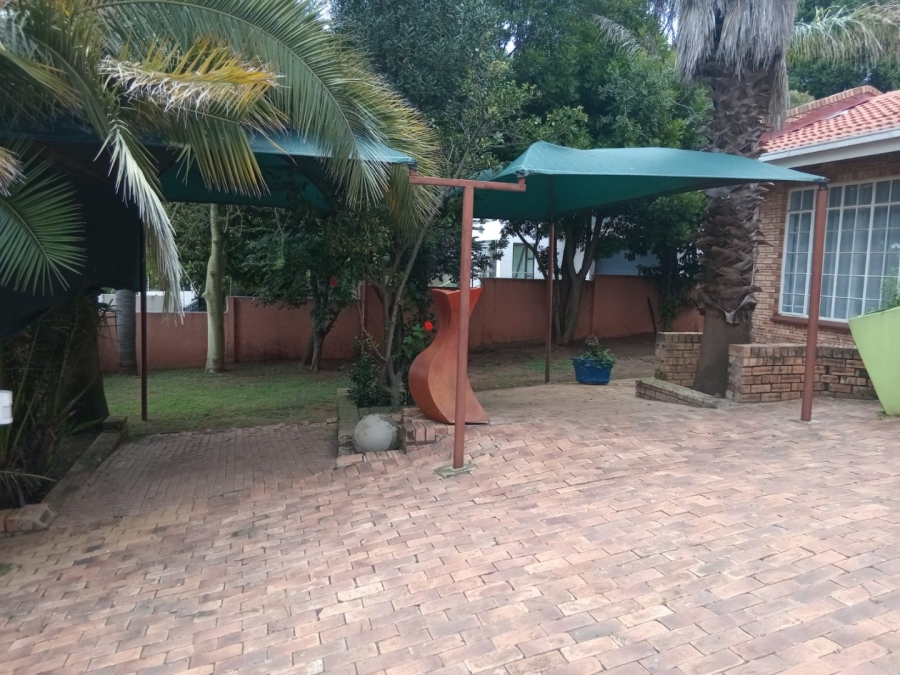 4 Bedroom Property for Sale in Noordheuwel Gauteng