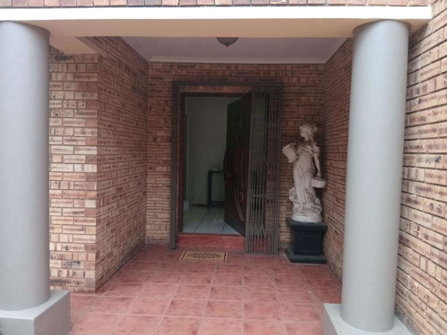 4 Bedroom Property for Sale in Noordheuwel Gauteng