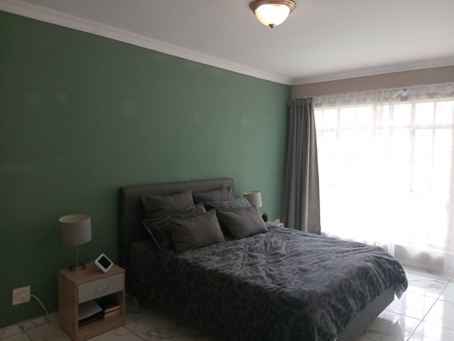 4 Bedroom Property for Sale in Noordheuwel Gauteng