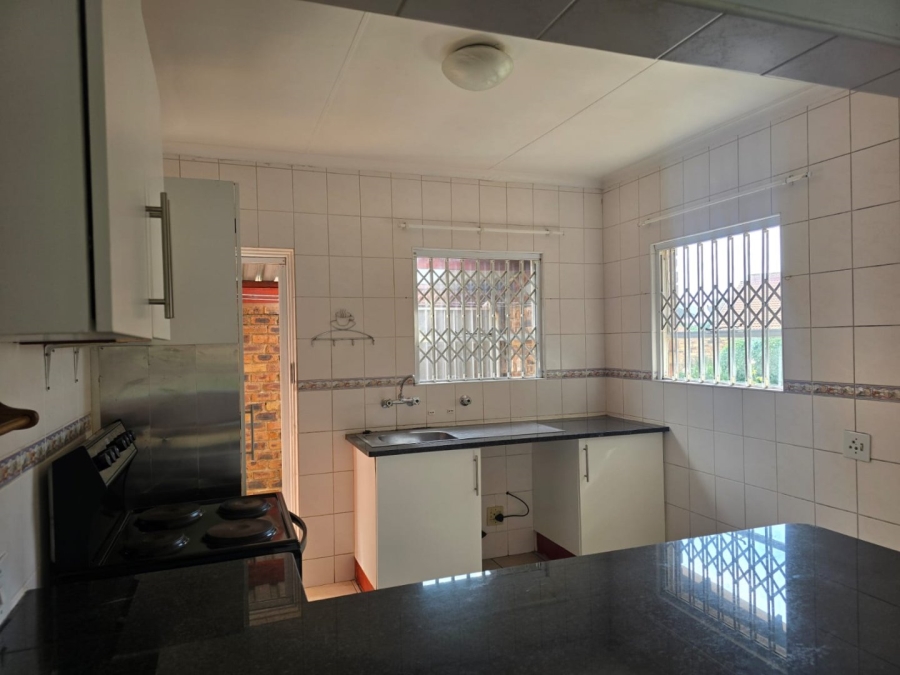To Let 1 Bedroom Property for Rent in Witfield Gauteng
