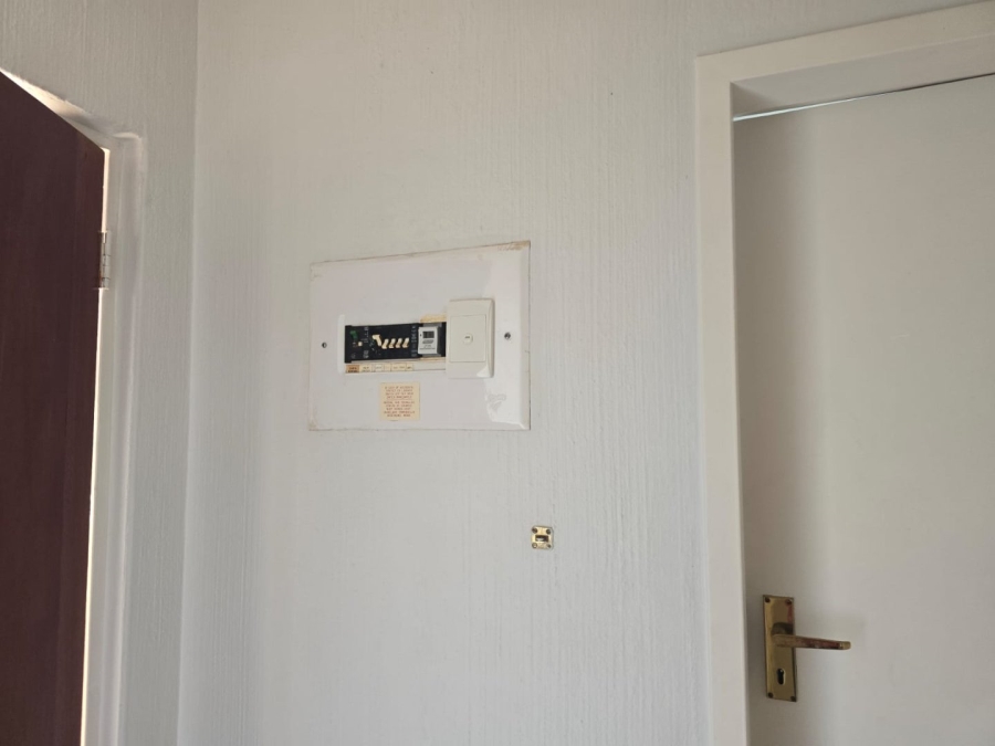 To Let 1 Bedroom Property for Rent in Witfield Gauteng