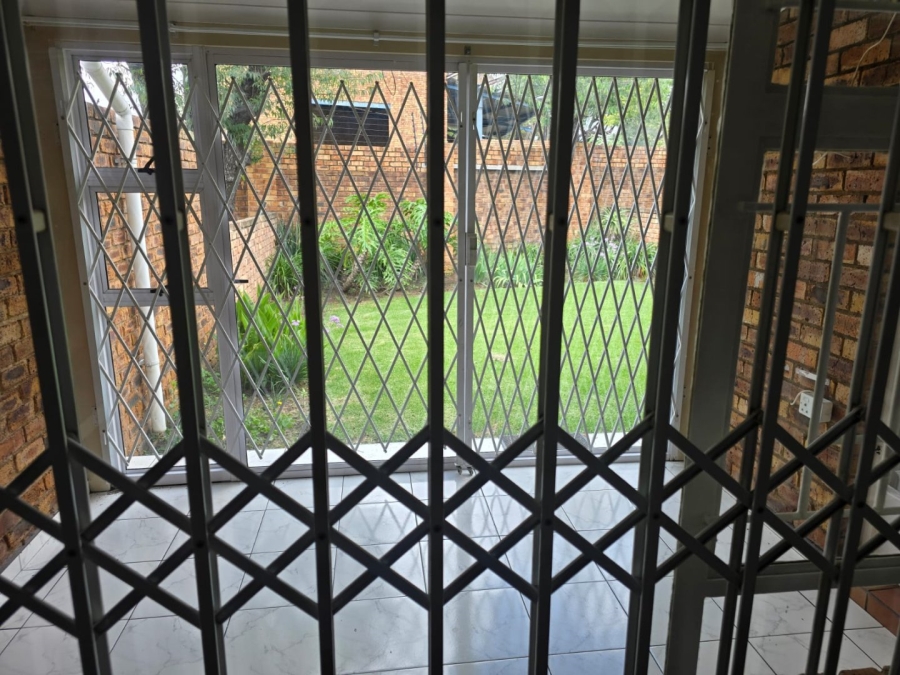 To Let 1 Bedroom Property for Rent in Witfield Gauteng