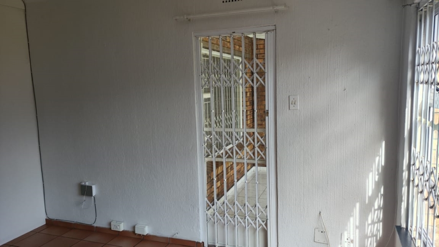To Let 1 Bedroom Property for Rent in Witfield Gauteng