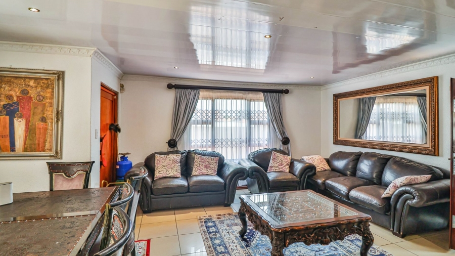 3 Bedroom Property for Sale in Eikenhof Gauteng