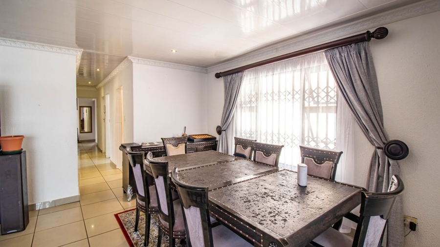 3 Bedroom Property for Sale in Eikenhof Gauteng