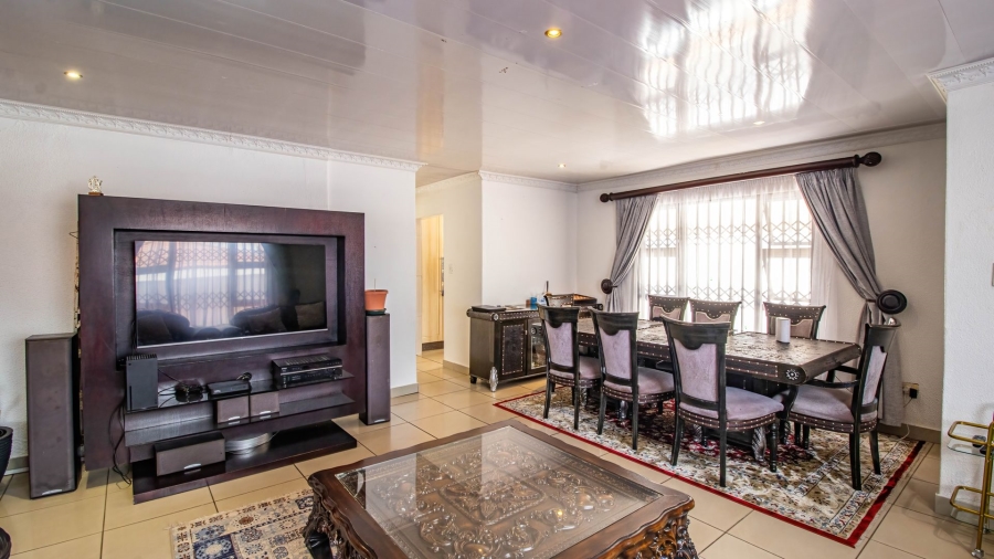 3 Bedroom Property for Sale in Eikenhof Gauteng