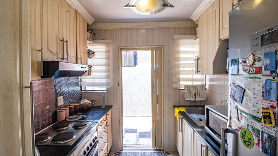 3 Bedroom Property for Sale in Eikenhof Gauteng