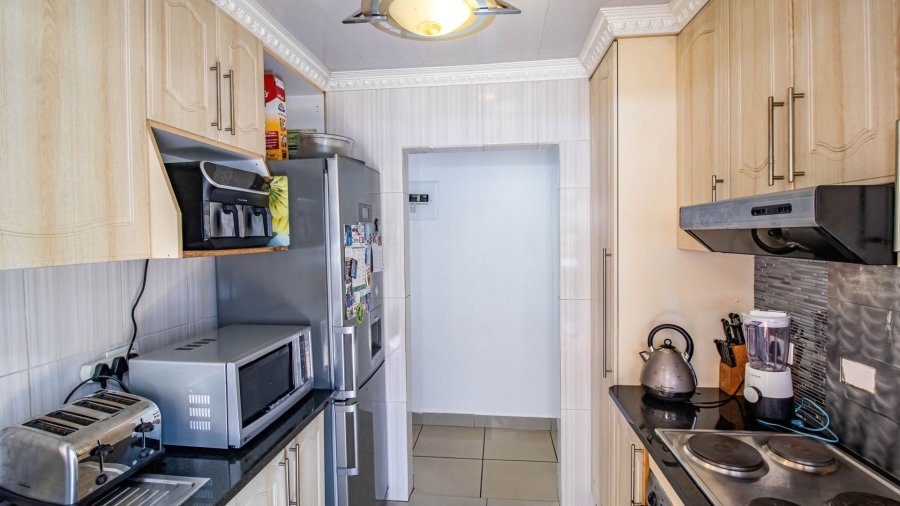 3 Bedroom Property for Sale in Eikenhof Gauteng