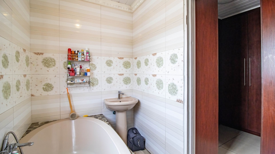 3 Bedroom Property for Sale in Eikenhof Gauteng