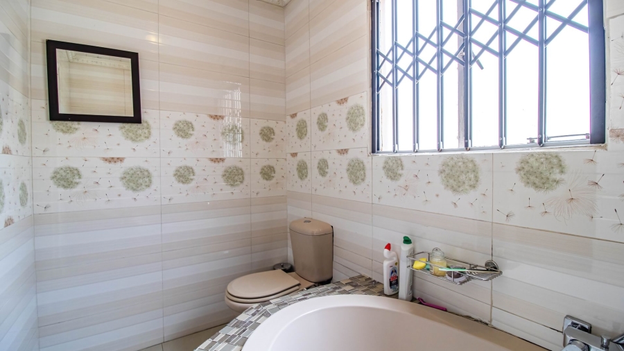 3 Bedroom Property for Sale in Eikenhof Gauteng