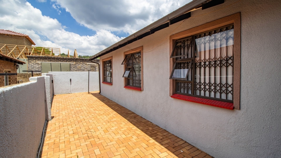 3 Bedroom Property for Sale in Eikenhof Gauteng