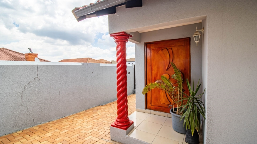 3 Bedroom Property for Sale in Eikenhof Gauteng
