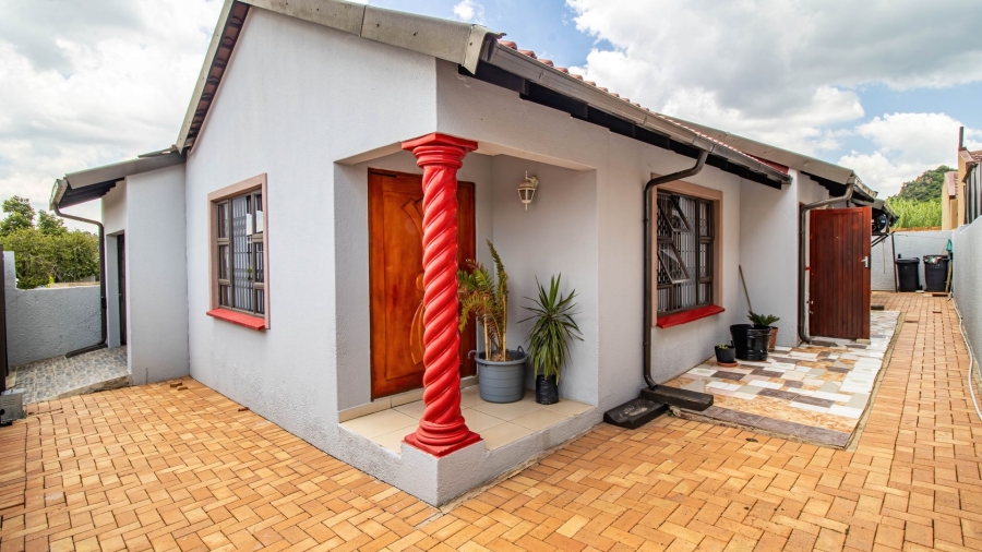 3 Bedroom Property for Sale in Eikenhof Gauteng