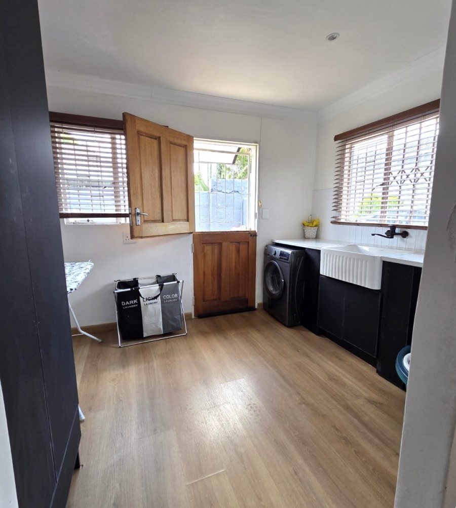 6 Bedroom Property for Sale in Noordwyk Gauteng