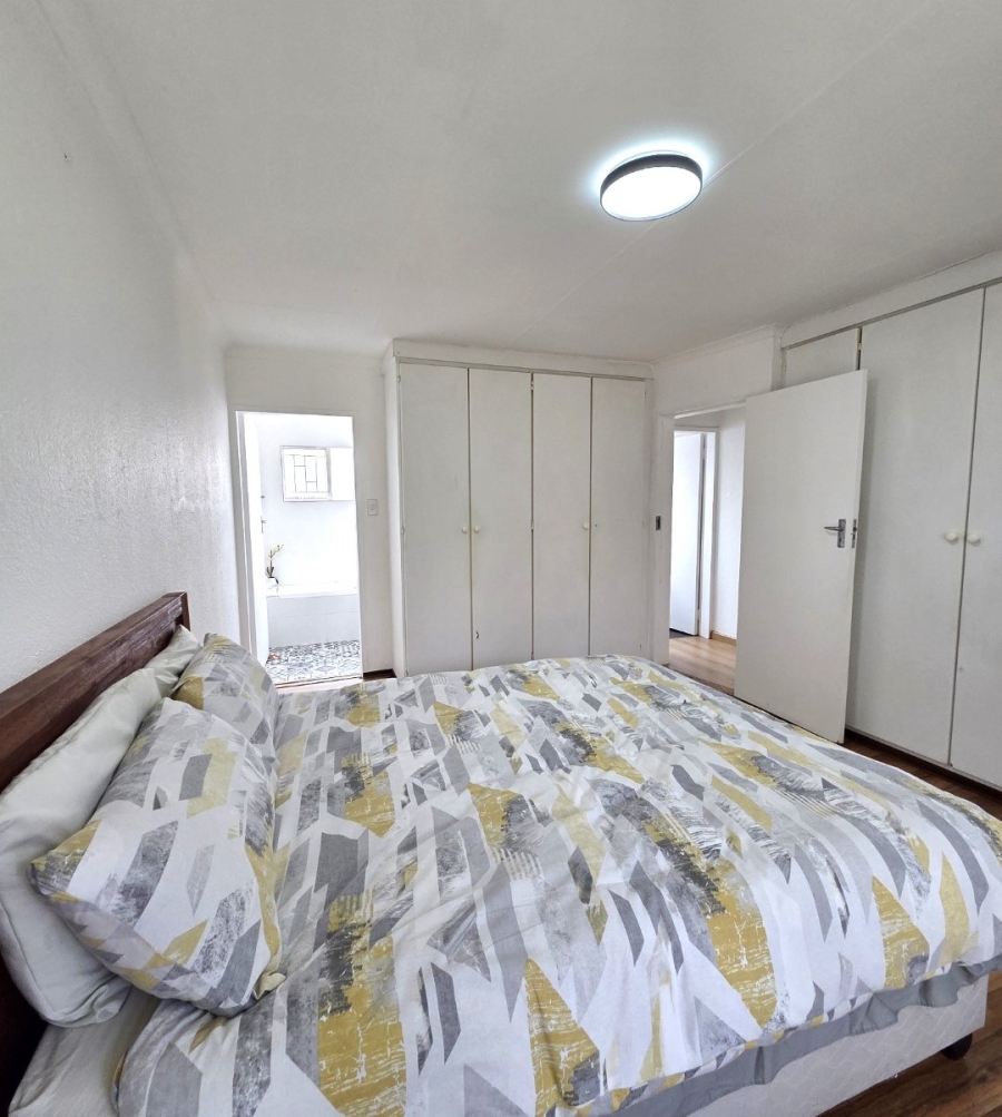 6 Bedroom Property for Sale in Noordwyk Gauteng