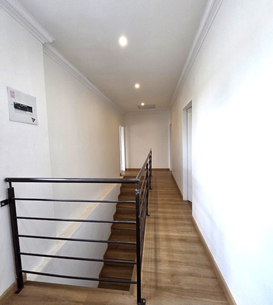 6 Bedroom Property for Sale in Noordwyk Gauteng