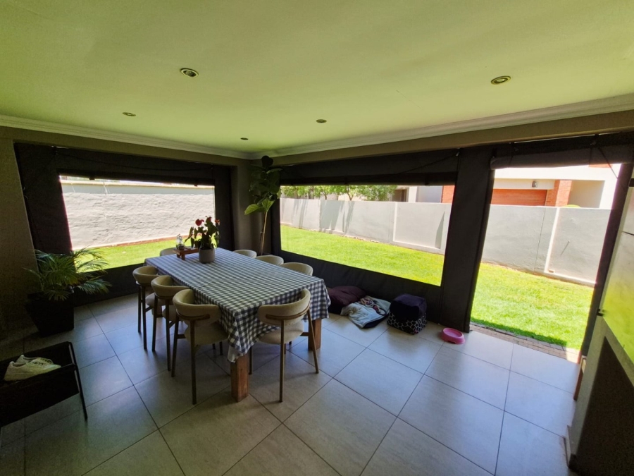 To Let 2 Bedroom Property for Rent in Olympus AH Gauteng