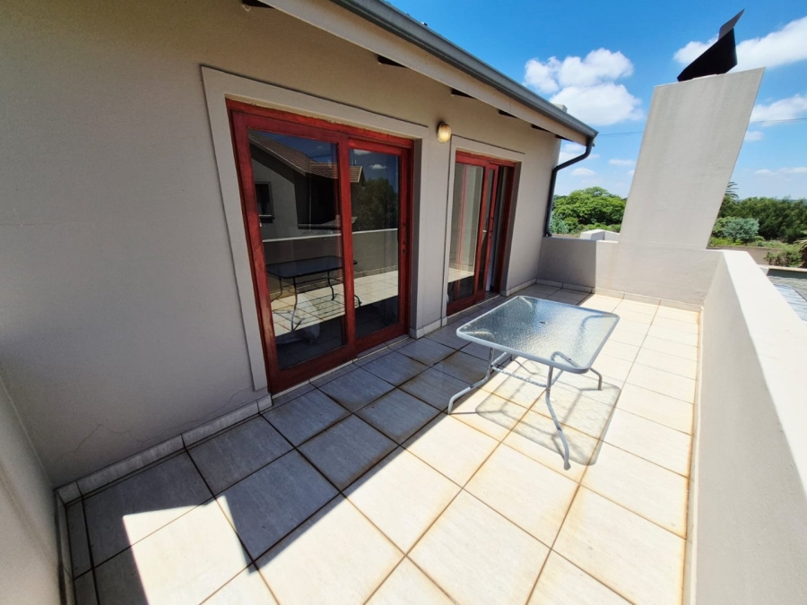 To Let 2 Bedroom Property for Rent in Olympus AH Gauteng