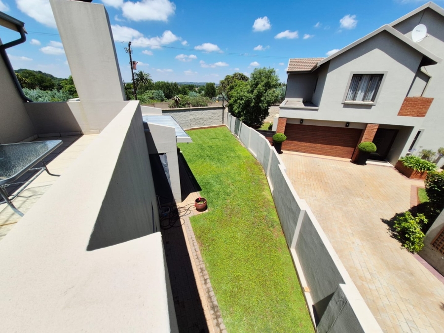 To Let 2 Bedroom Property for Rent in Olympus AH Gauteng