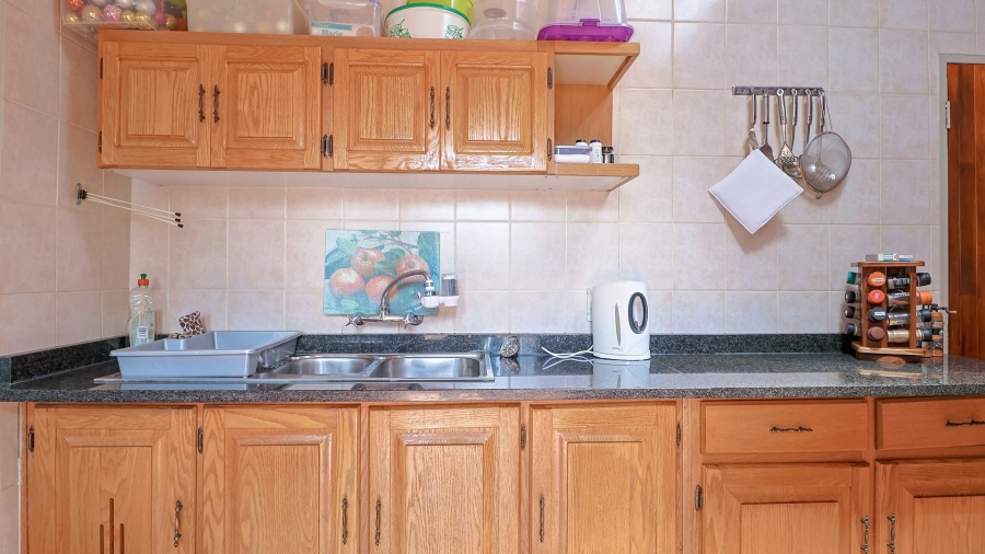 3 Bedroom Property for Sale in Zwartkop Gauteng